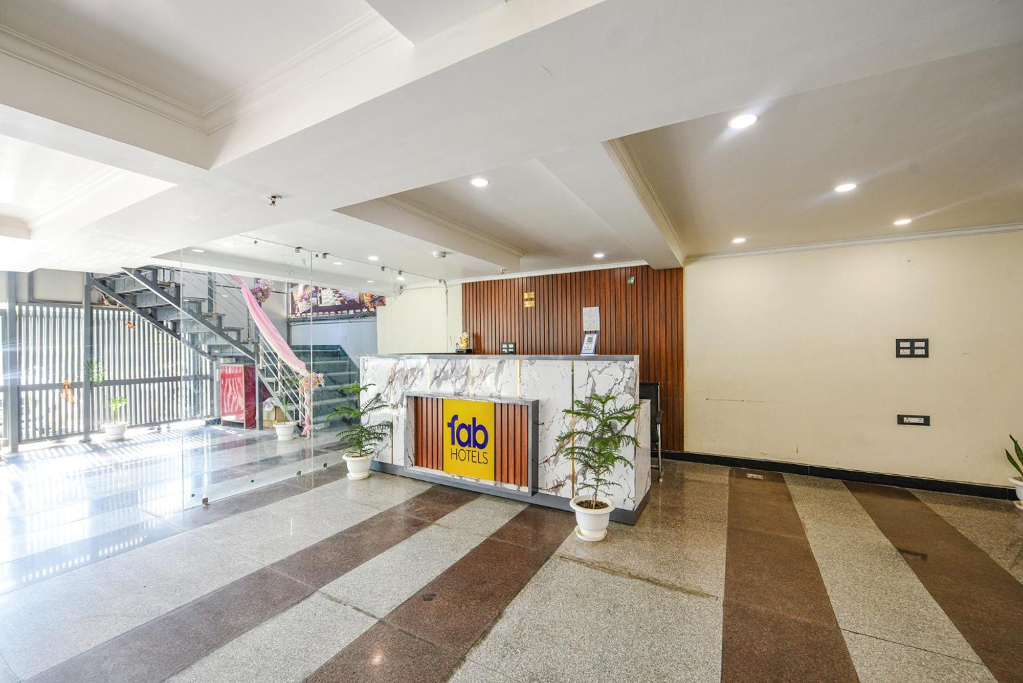 Fabhotel Prime Apple Tree Residency Nuova Delhi Esterno foto